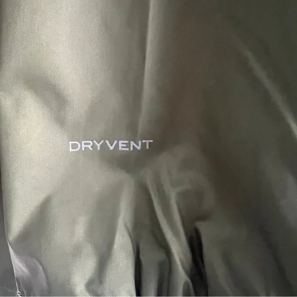 The North face Dry Vent Girls XL (18) Jacket lightweight packable EUC - Picture 6 of 9